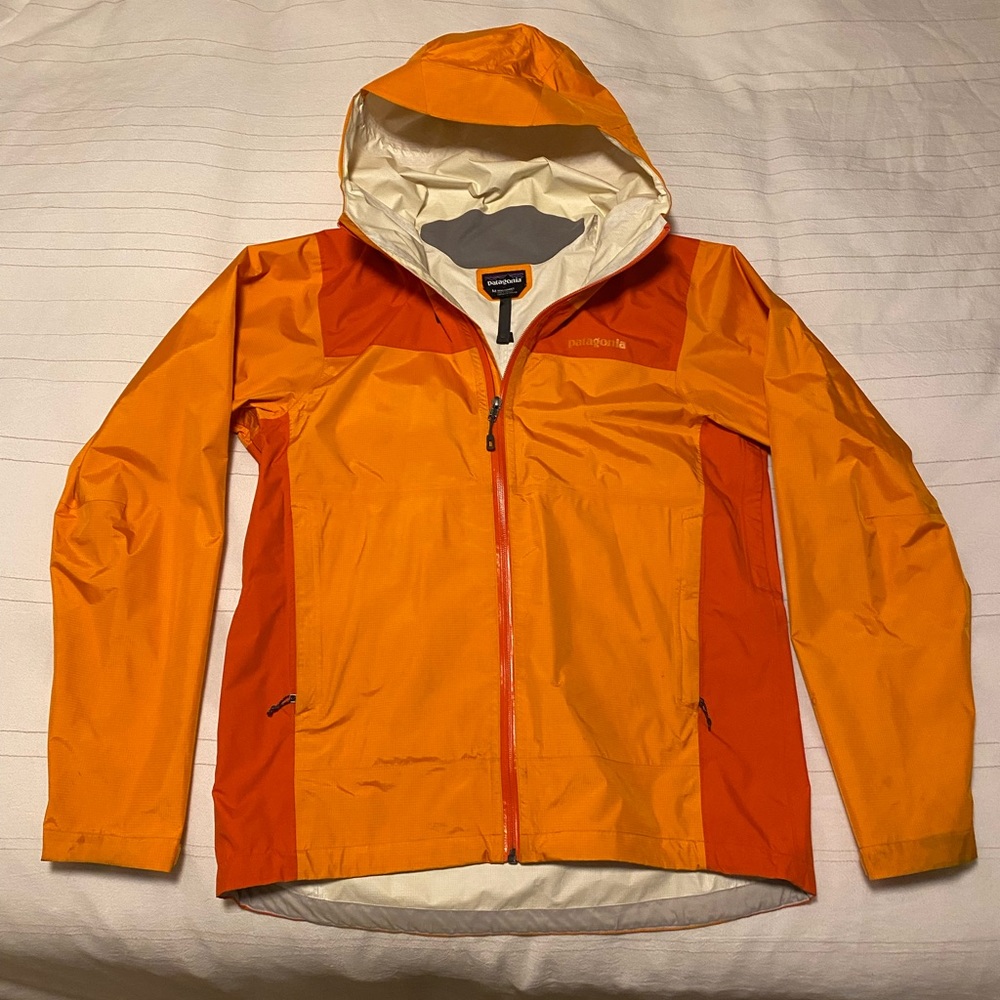 Patagonia Orange Rain Shell - Men’s M